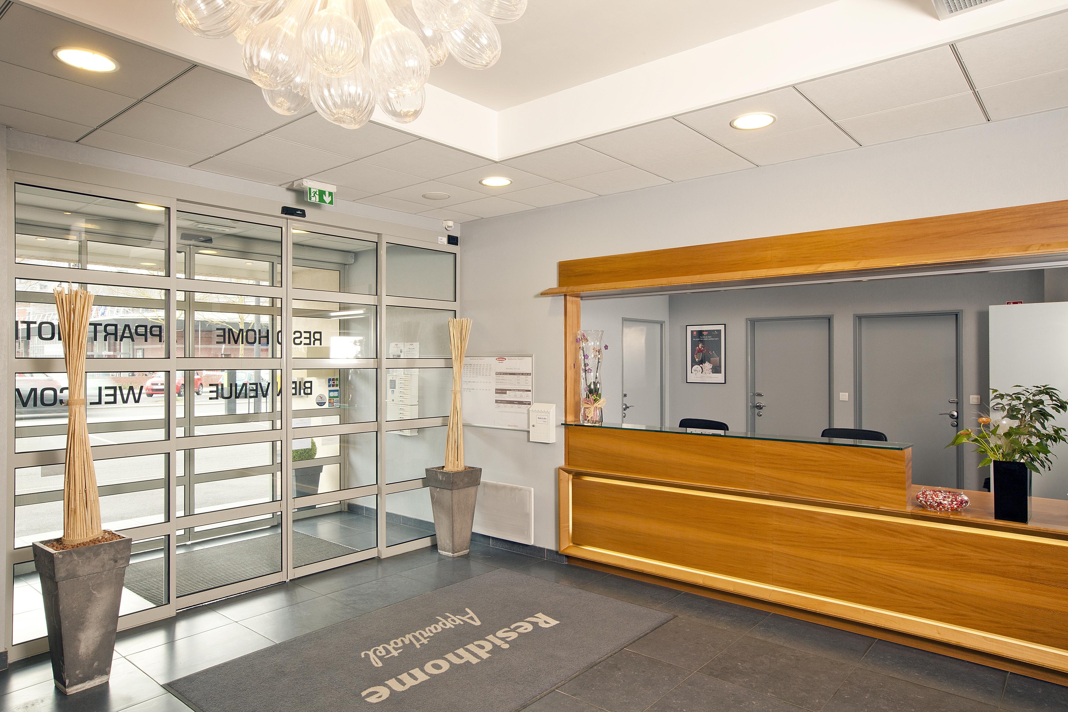 Residhome Du Theatre Valenciennes Exterior photo